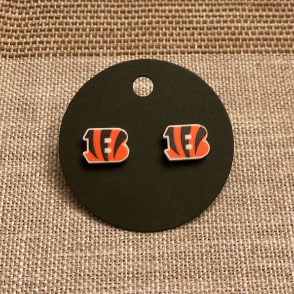 Earrings - Picture 2 of 2